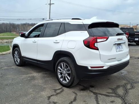 Certified 2024 GMC Terrain SLT w/ LPO, Floor Liner Package image 3