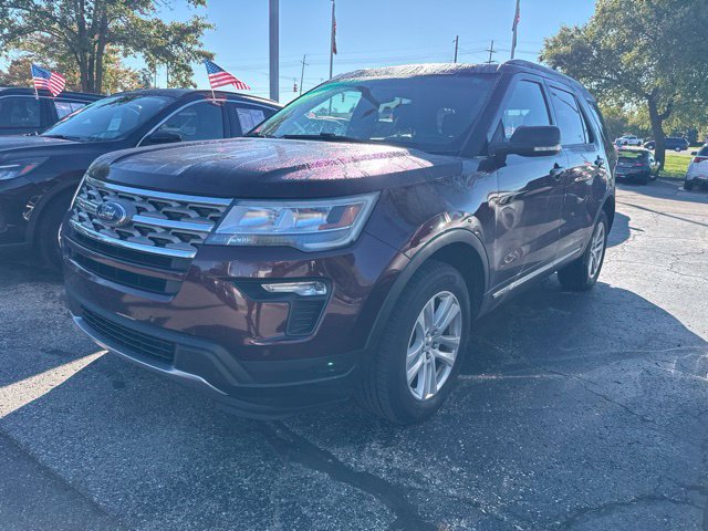 Used 2018 Ford Explorer XLT w/ Equipment Group 202A AWD/4WD image 2