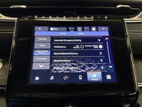 Used 2023 Jeep Grand Cherokee Laredo image 10