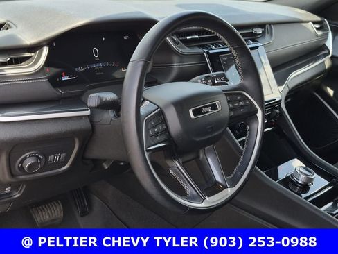 Used 2021 Jeep Grand Cherokee L Laredo AWD/4WD image 31