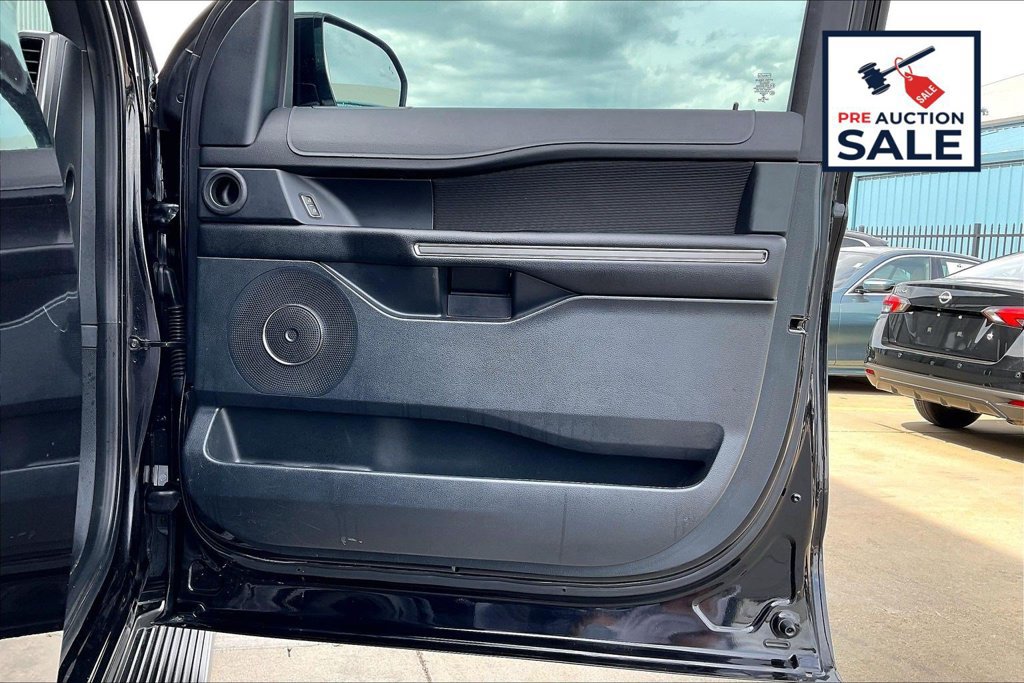 Used 2020 Ford Expedition XLT AWD/4WD image 24