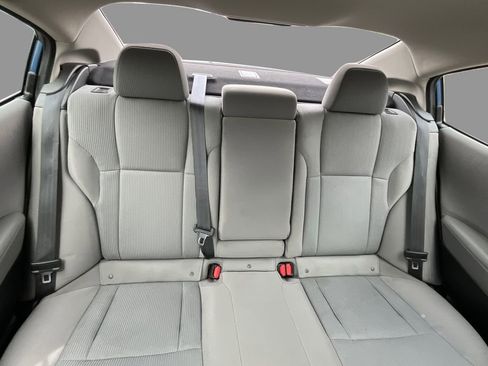 Used 2020 Subaru Legacy image 13