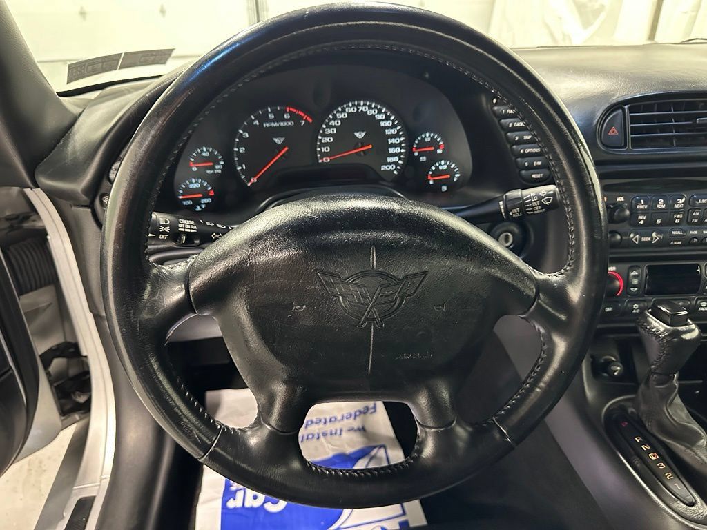 Used 2001 Chevrolet Corvette Convertible w/ Preferred Equipment Group2 RWD image 24