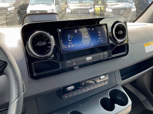New 2025 Mercedes-Benz Sprinter 2500 image 5