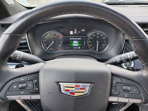 Used 2023 Cadillac XT6 Premium Luxury image 25