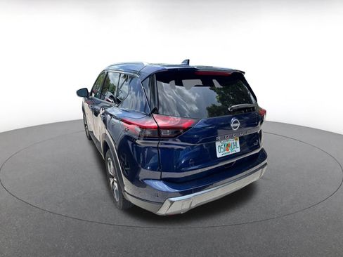 Used 2026 Nissan Rogue SL FWD image 9