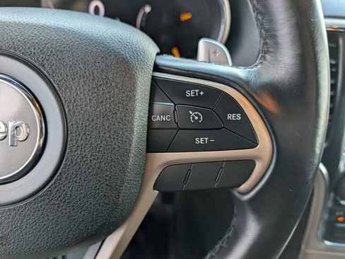 Used 2017 Jeep Grand Cherokee Laredo w/ Quick Order Package 23E image 14