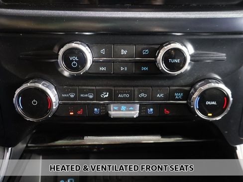 Used 2023 Ford F150 Limited image 9