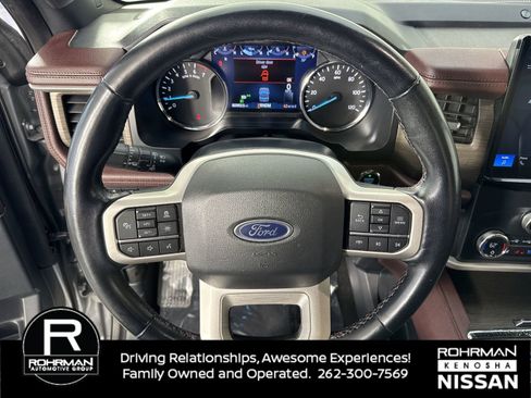 Used 2022 Ford Expedition Max Limited image 11