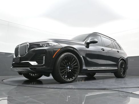 Used 2022 BMW X7 xDrive40i w/ Executive Package AWD/4WD image 25