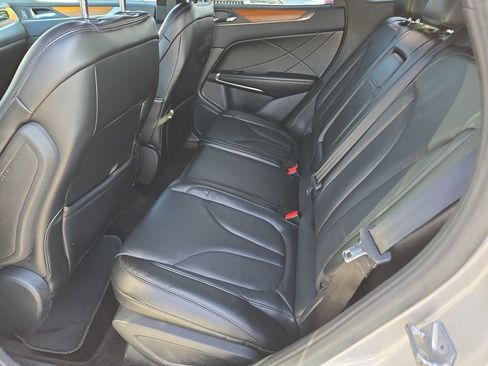 Used 2018 Lincoln MKC Select w/ Select Plus Package image 18