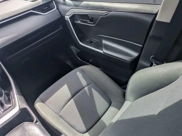 Used 2024 Toyota RAV4 LE FWD image 17