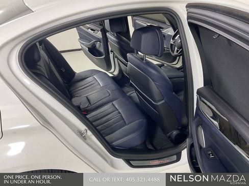 Used 2018 BMW 530i xDrive AWD/4WD image 15