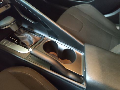 Used 2024 Hyundai Elantra SEL image 26