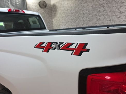 Used 2019 Chevrolet Silverado 1500 W/T AWD/4WD image 11