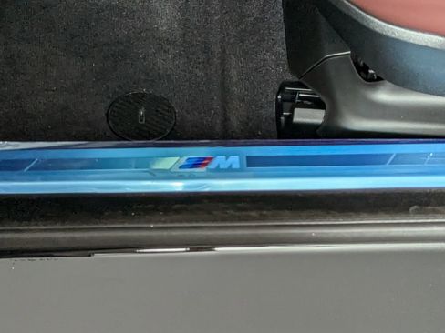 Used 2026 BMW i7 eDrive50 w/ M Sport Package image 9