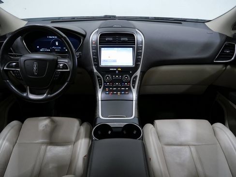 Used 2020 Lincoln Nautilus Reserve w/ Equipment Group 201A image 11