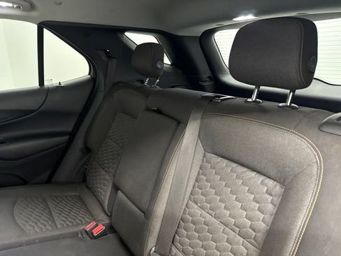 Used 2018 Chevrolet Equinox LT FWD image 18