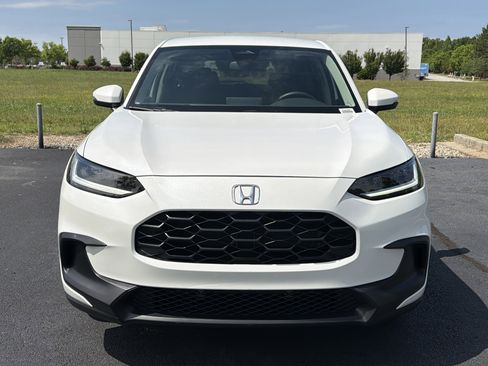 Certified 2026 Honda HR-V LX image 3