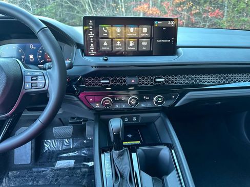 New 2025 Honda Accord EX-L image 19