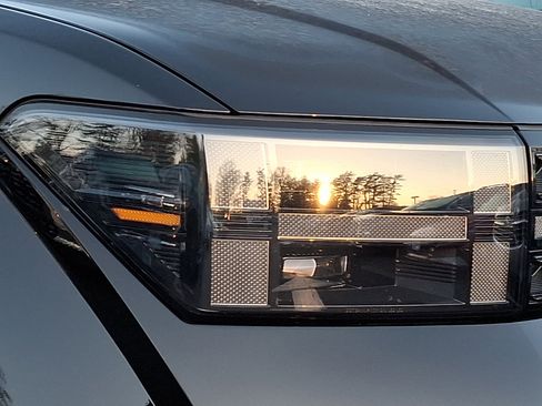 Certified 2025 Hyundai Santa Fe Calligraphy image 9