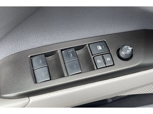 Used 2022 Toyota Camry LE w/ Carpet Mat Package (TMS) image 11