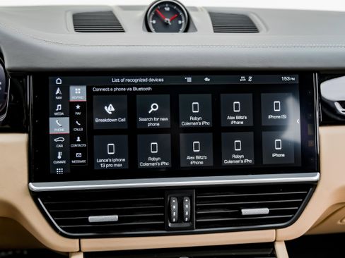 Used 2020 Porsche Cayenne image 31
