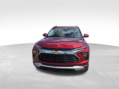 Used 2024 Chevrolet TrailBlazer LT w/ Convenience Package FWD image 8