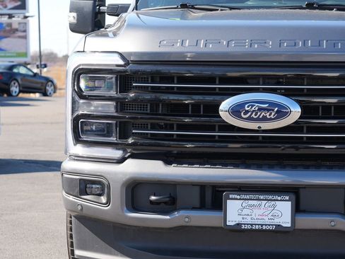 Used 2025 Ford F350 Platinum w/ FX4 Off-Road Package AWD/4WD image 9