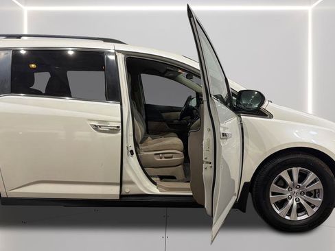Used 2016 Honda Odyssey SE image 17