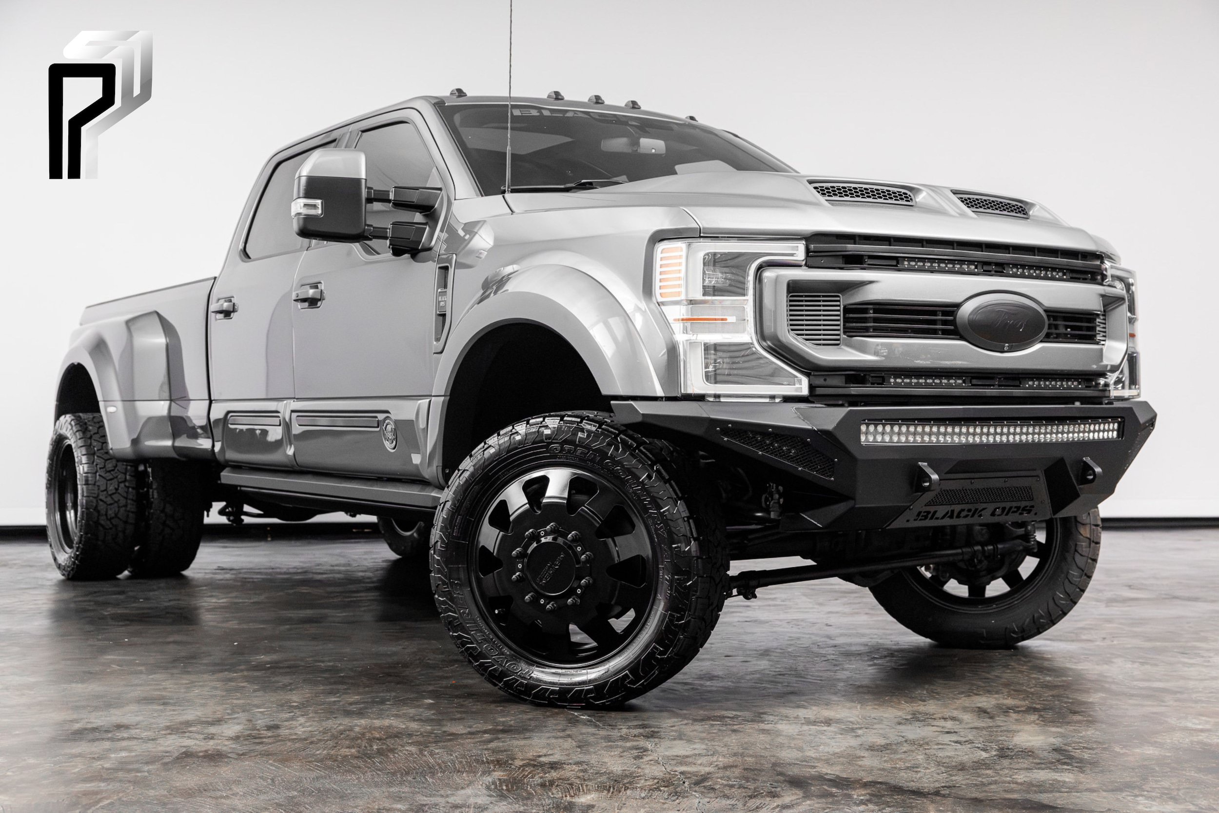 Used 2022 Ford F450 Lariat w/ Lariat Ultimate Package AWD/4WD image 1