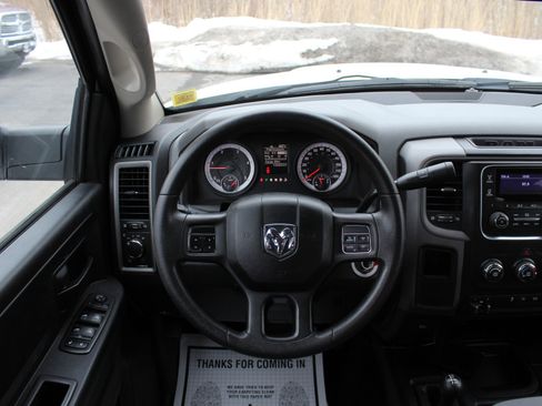 Used 2013 RAM 2500 Tradesman w/ Chrome Appearance Group image 19