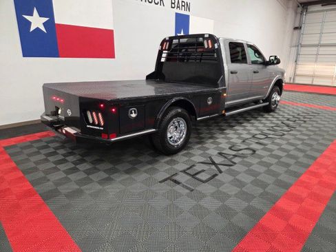 Used 2022 RAM 3500 Tradesman w/ Chrome Appearance Group image 25