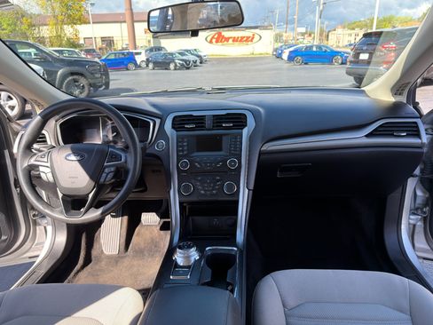 Used 2018 Ford Fusion S image 27