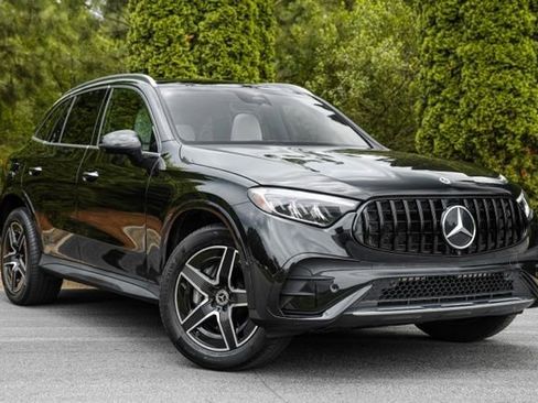 Used 2024 Mercedes-Benz GLC 300 4MATIC w/ AMG Line image 5