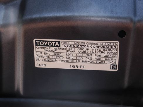 Used 2022 Toyota 4Runner TRD Off-Road Premium w/ Moonroof Package AWD/4WD image 27