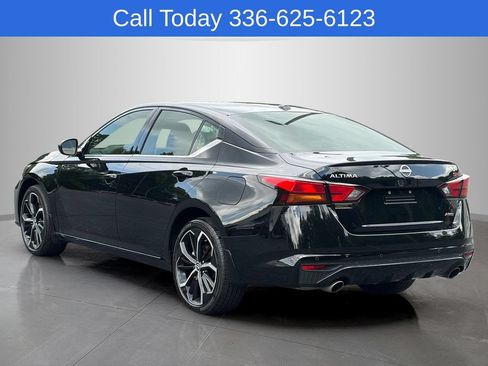 Used 2025 Nissan Altima 2.5 SR AWD/4WD image 4