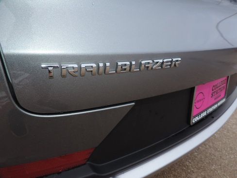 Used 2023 Chevrolet TrailBlazer LT image 19