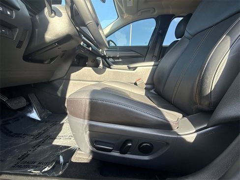 Used 2025 MAZDA CX-50 AWD 2.5 Hybrid w/ Premium Pkg image 12