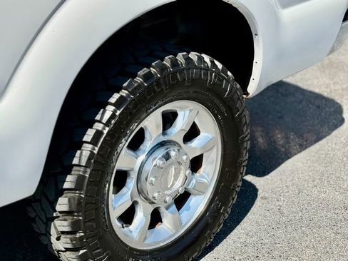 Used 2011 Ford F250 Lariat w/ Lariat Interior Pkg AWD/4WD image 24
