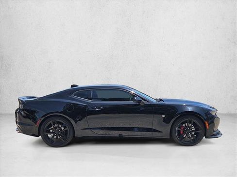 Used 2021 Chevrolet Camaro LT w/ 1LE Track Performance Package image 4