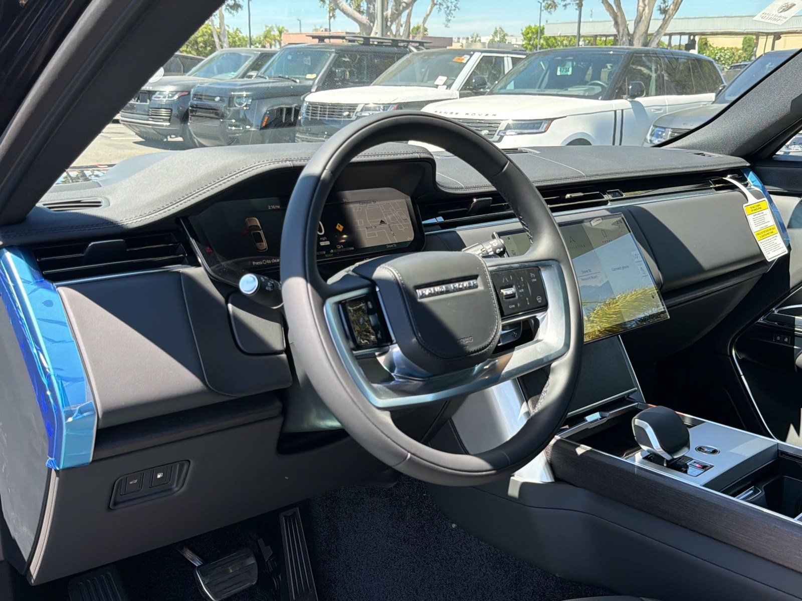 New 2026 Land Rover Range Rover SE AWD/4WD image 4