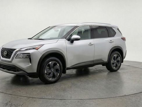 Used 2025 Nissan Rogue SV FWD image 3