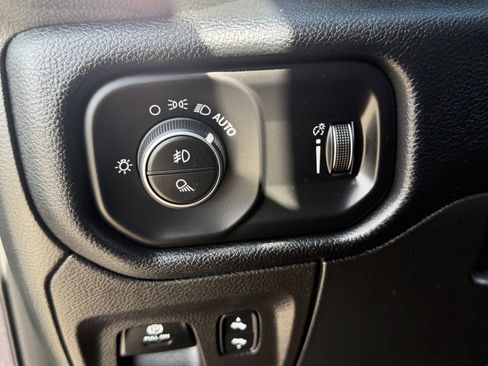 Used 2021 RAM 1500 Big Horn image 30