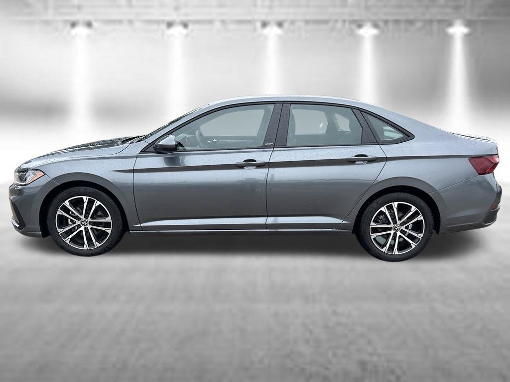 Used 2026 Volkswagen Jetta SE FWD image 3