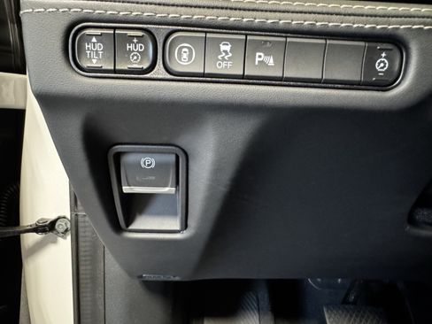 Certified 2023 Acura MDX SH-AWD w/ Advance Package image 21