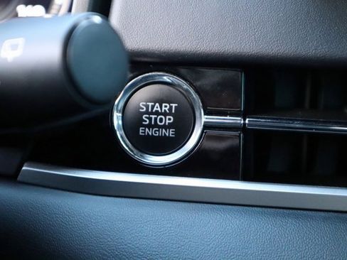 Used 2024 Mitsubishi Outlander SE Black Edition image 8