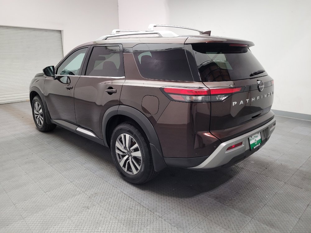 Used 2022 Nissan Pathfinder SL FWD image 5