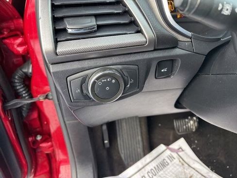 Used 2020 Ford Fusion SE image 19