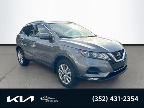 Used 2020 Nissan Rogue Sport SV w/ Technology Package FWD image 1